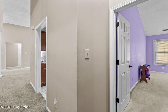 11114 Oak Bend Ct, Louisville, KY 40241