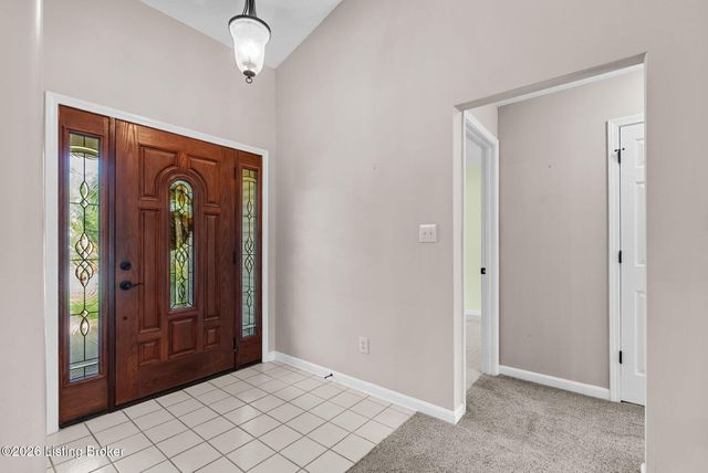 11114 Oak Bend Ct, Louisville, KY 40241