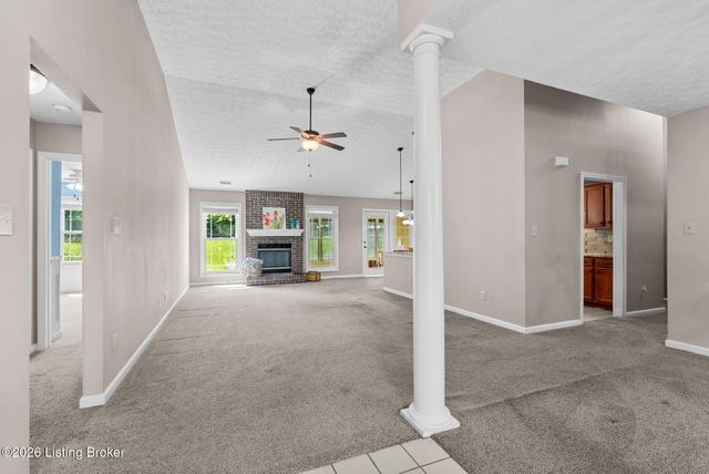11114 Oak Bend Ct, Louisville, KY 40241