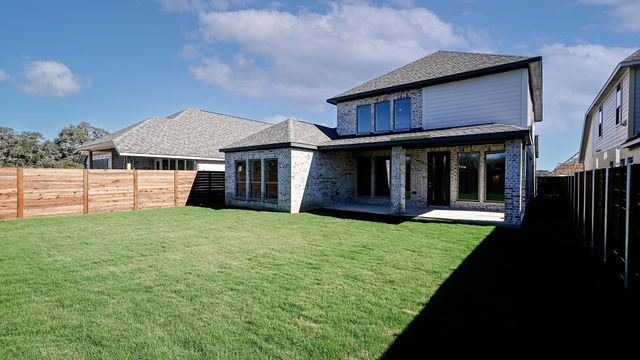 307 Foxfire CV, Lockhart, TX 78644