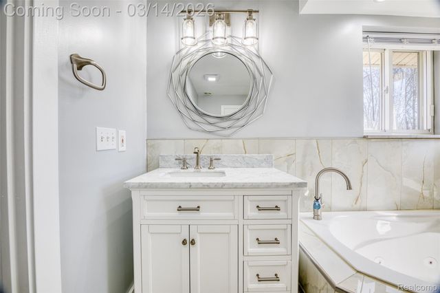 19580 Parke Lane, Grosse Ile Township, MI 48138