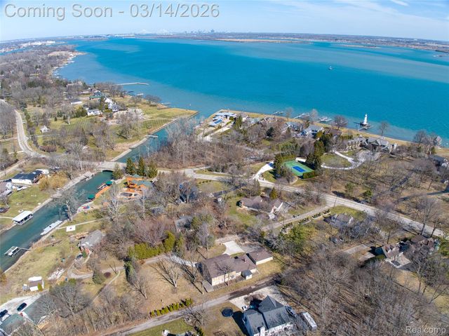 19580 Parke Lane, Grosse Ile Township, MI 48138