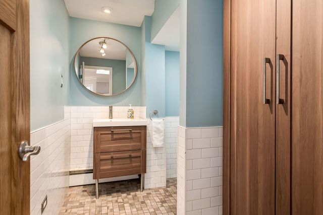 419 N Taylor Avenue, Oak Park, IL 60302