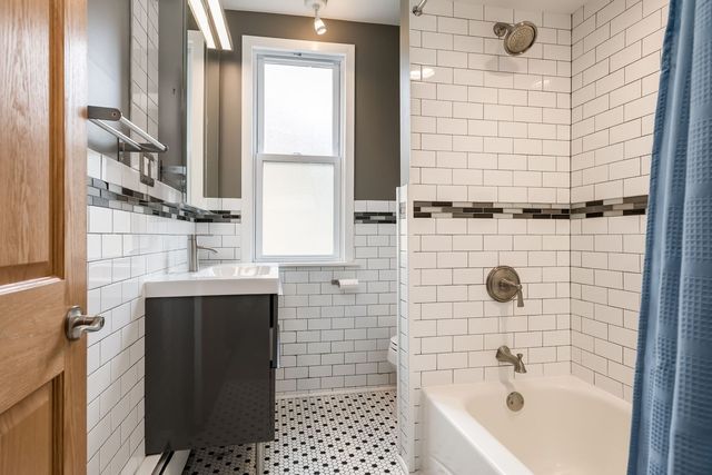 419 N Taylor Avenue, Oak Park, IL 60302