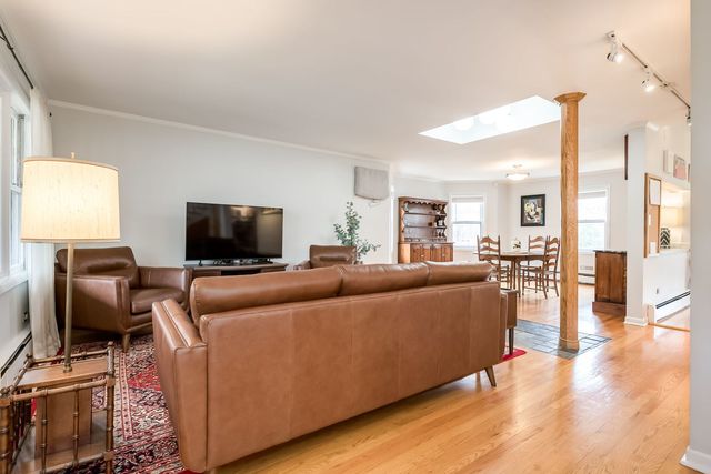 419 N Taylor Avenue, Oak Park, IL 60302