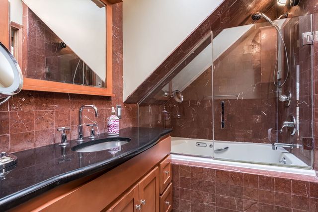 419 N Taylor Avenue, Oak Park, IL 60302