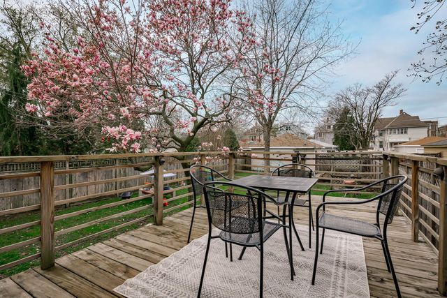 419 N Taylor Avenue, Oak Park, IL 60302