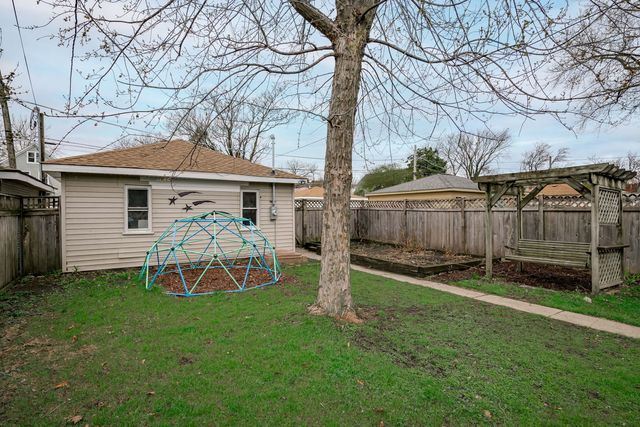 419 N Taylor Avenue, Oak Park, IL 60302