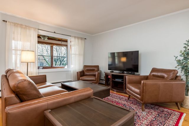 419 N Taylor Avenue, Oak Park, IL 60302