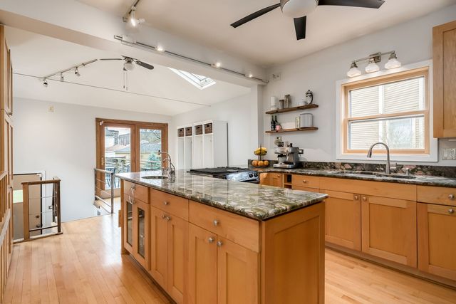 419 N Taylor Avenue, Oak Park, IL 60302