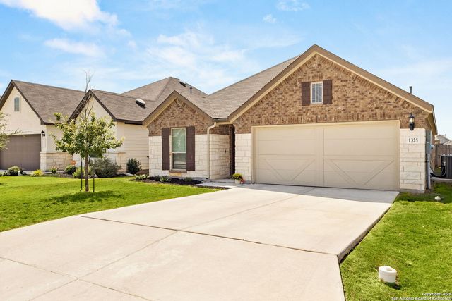 1325 Cool River, New Braunfels, TX 78132