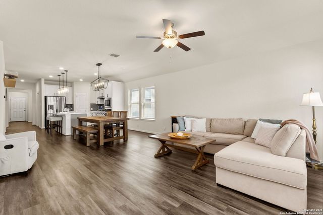 1325 Cool River, New Braunfels, TX 78132