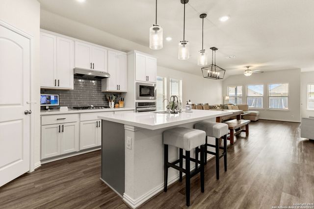 1325 Cool River, New Braunfels, TX 78132