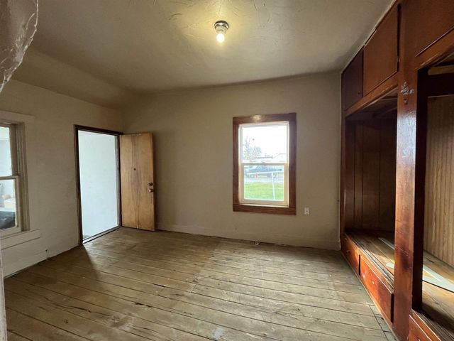 109 N RICHMOND STREET, Gillett, WI 54124