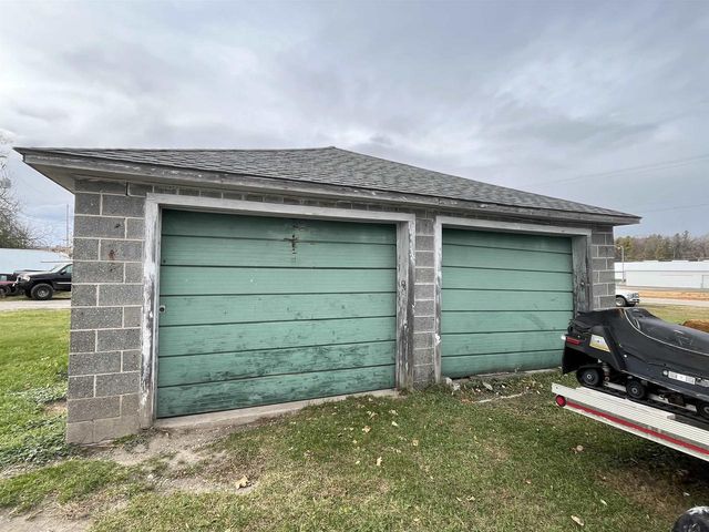 109 N RICHMOND STREET, Gillett, WI 54124