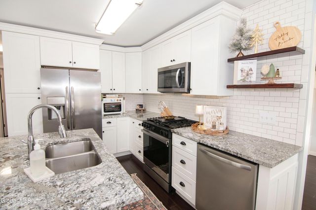 11 Pine Road, Moreau, NY 12803