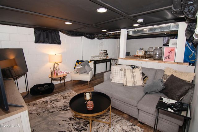 11 Pine Road, Moreau, NY 12803