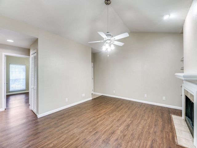 8601 Park Lane 221, Dallas, TX 75231