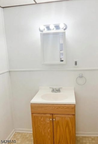 236 Shafer Ave, Phillipsburg Town, NJ 08865