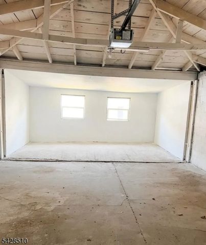 236 Shafer Ave, Phillipsburg Town, NJ 08865