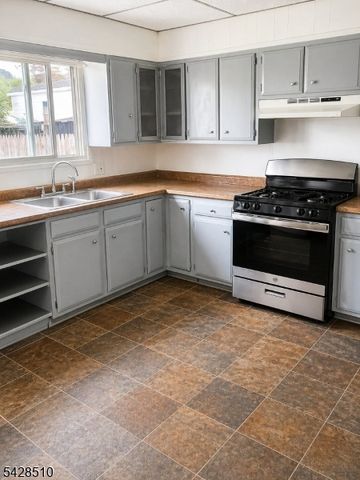 236 Shafer Ave, Phillipsburg Town, NJ 08865