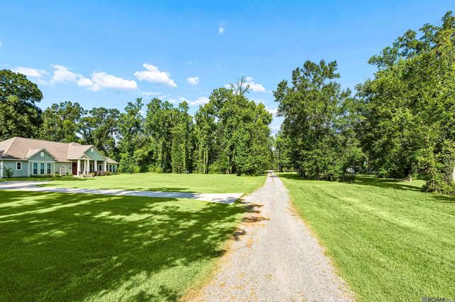 42082 Maples Ln, Gonzales, LA 70737