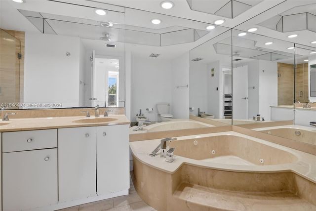 20281 E Country Club Drive 405, Aventura, FL 33180