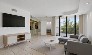 20281 E Country Club Drive 405, Aventura, FL 33180