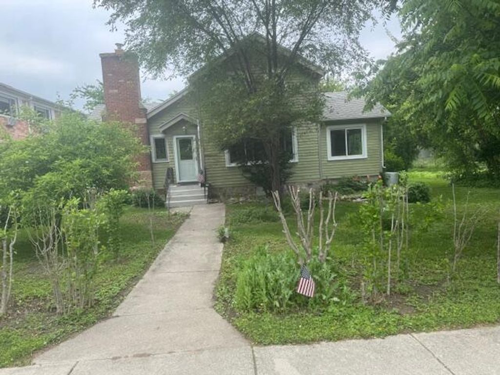 506 E Main STREET, Plymouth, WI 53073