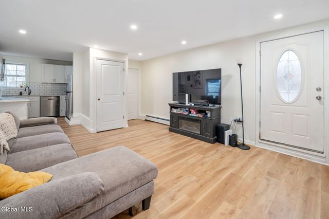 2413-2415 6th Avenue, Watervliet, NY 12189