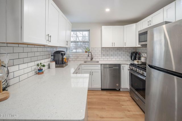 2413-2415 6th Avenue, Watervliet, NY 12189