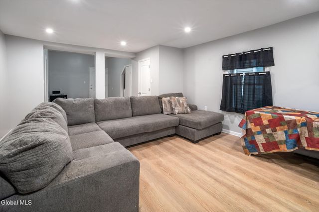 2413-2415 6th Avenue, Watervliet, NY 12189