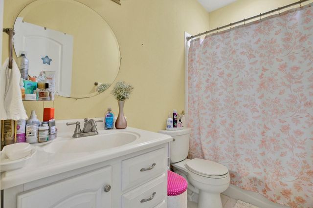 2721 N ROYAL COURT, Tampa, FL 33602