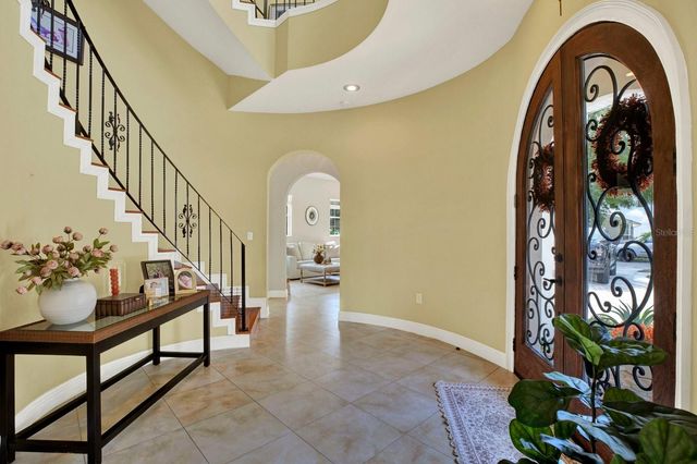 2721 N ROYAL COURT, Tampa, FL 33602