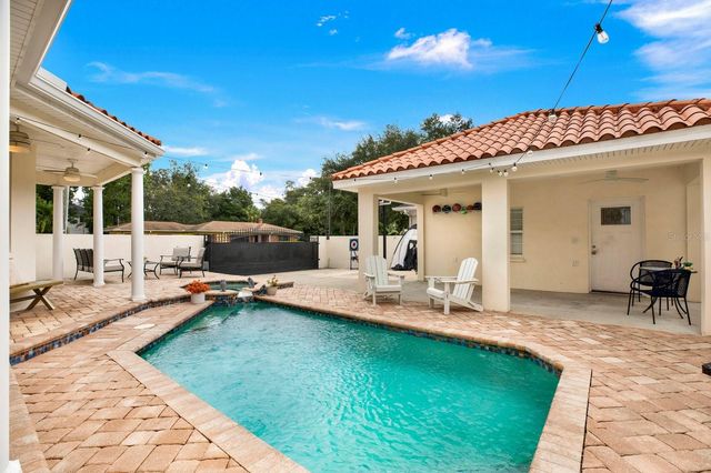 2721 N ROYAL COURT, Tampa, FL 33602