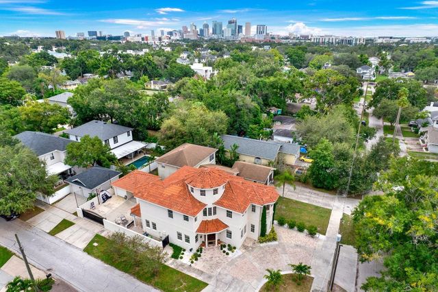 2721 N ROYAL COURT, Tampa, FL 33602