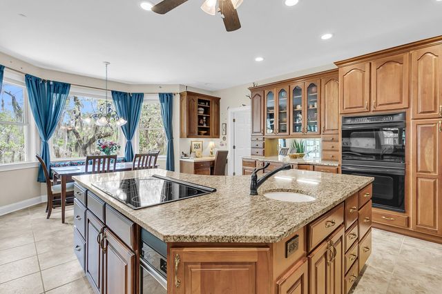 4702 Blockhouse Lane, Hollywood, SC 29449