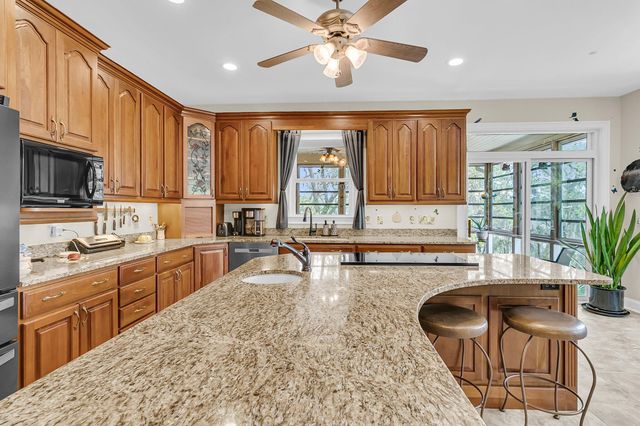 4702 Blockhouse Lane, Hollywood, SC 29449