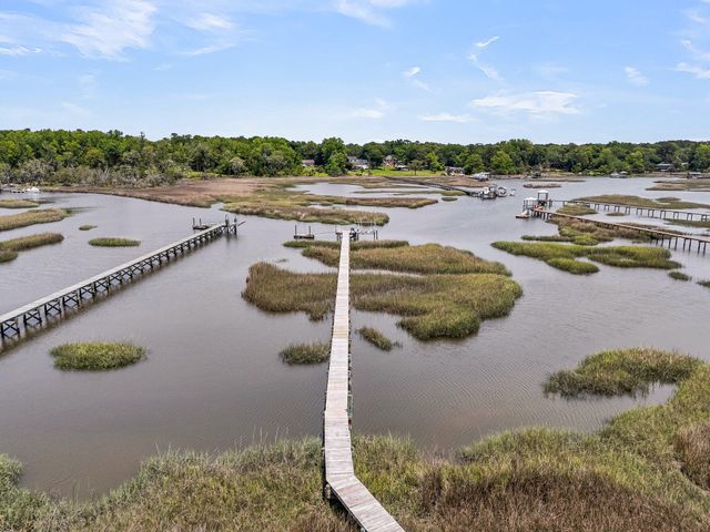 4702 Blockhouse Lane, Hollywood, SC 29449