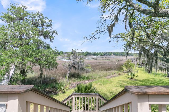 4702 Blockhouse Lane, Hollywood, SC 29449