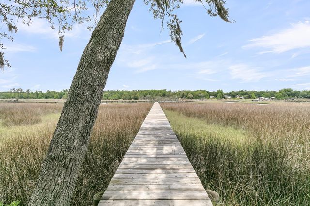 4702 Blockhouse Lane, Hollywood, SC 29449