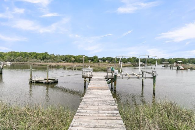 4702 Blockhouse Lane, Hollywood, SC 29449