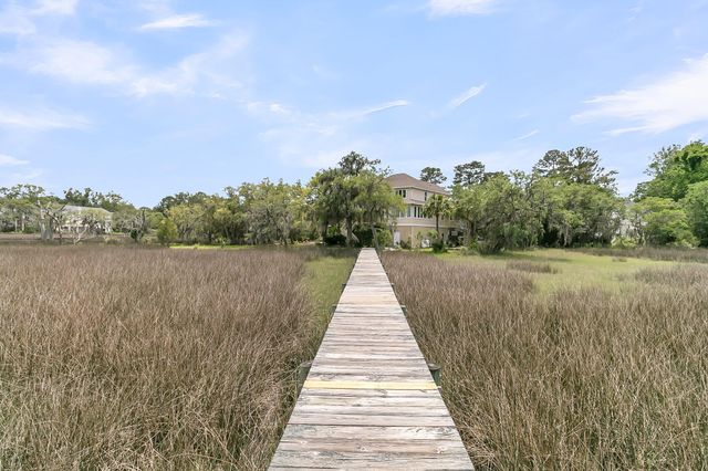 4702 Blockhouse Lane, Hollywood, SC 29449