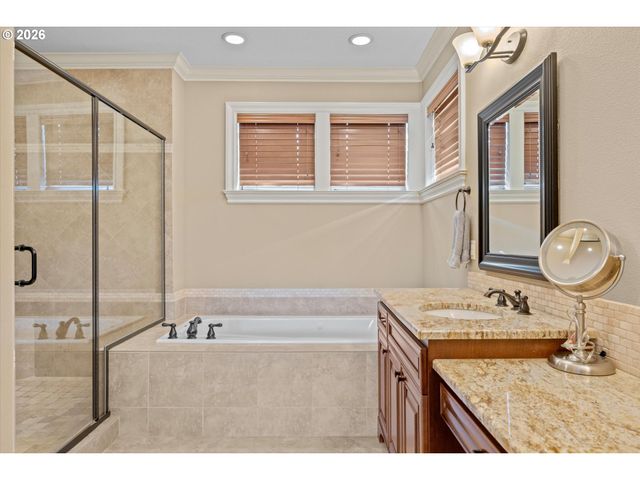 11655 Se WATERLEAF Dr, Happy Valley, OR 97086