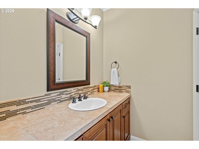 11655 Se WATERLEAF Dr, Happy Valley, OR 97086