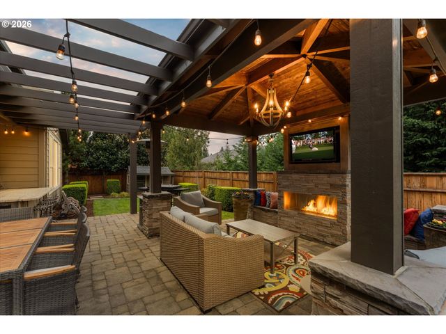 11655 Se WATERLEAF Dr, Happy Valley, OR 97086