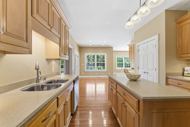 180 Gilliam Ln, Tullahoma, TN 37388