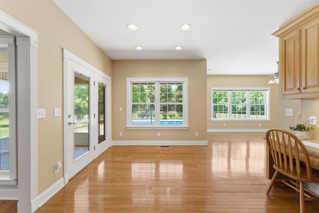 180 Gilliam Ln, Tullahoma, TN 37388