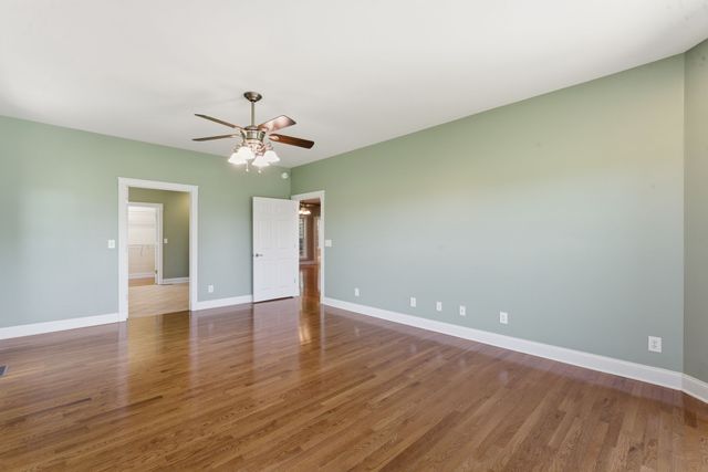 180 Gilliam Ln, Tullahoma, TN 37388