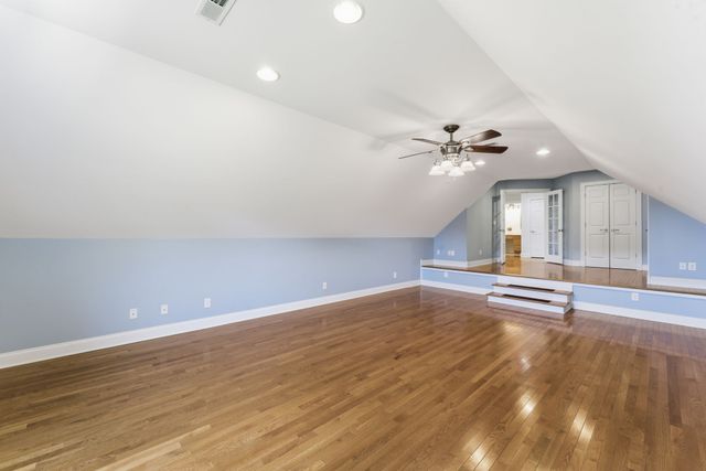 180 Gilliam Ln, Tullahoma, TN 37388